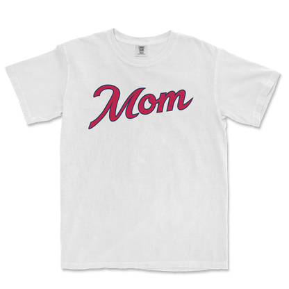 White Comfort Colors T-shirt with "Mom" written in large, cursive pink and navy font, designed for Atlanta baseball moms.